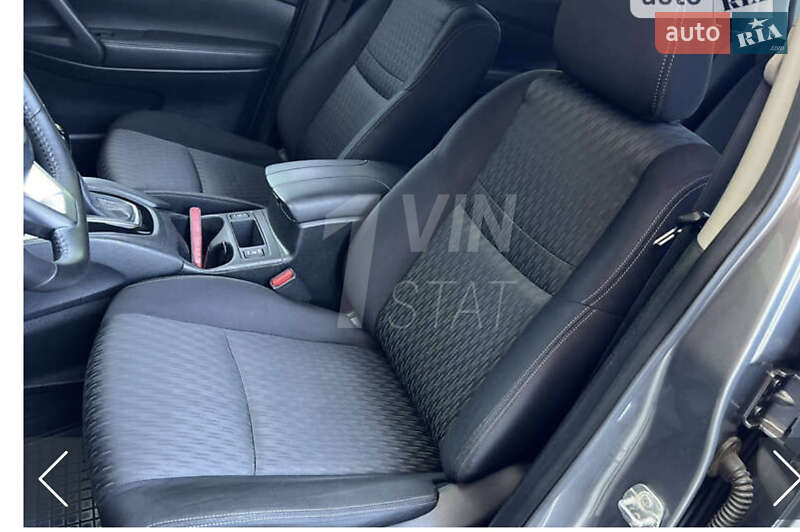 Позашляховик / Кросовер Nissan Rogue 2017 в Одесі