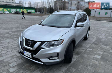 Внедорожник / Кроссовер Nissan Rogue 2017 в Черкассах