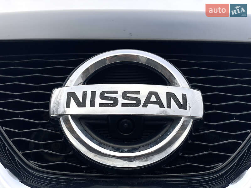 Позашляховик / Кросовер Nissan Rogue 2015 в Львові