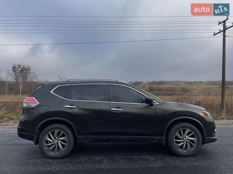 Позашляховик / Кросовер Nissan Rogue 2015 в Львові