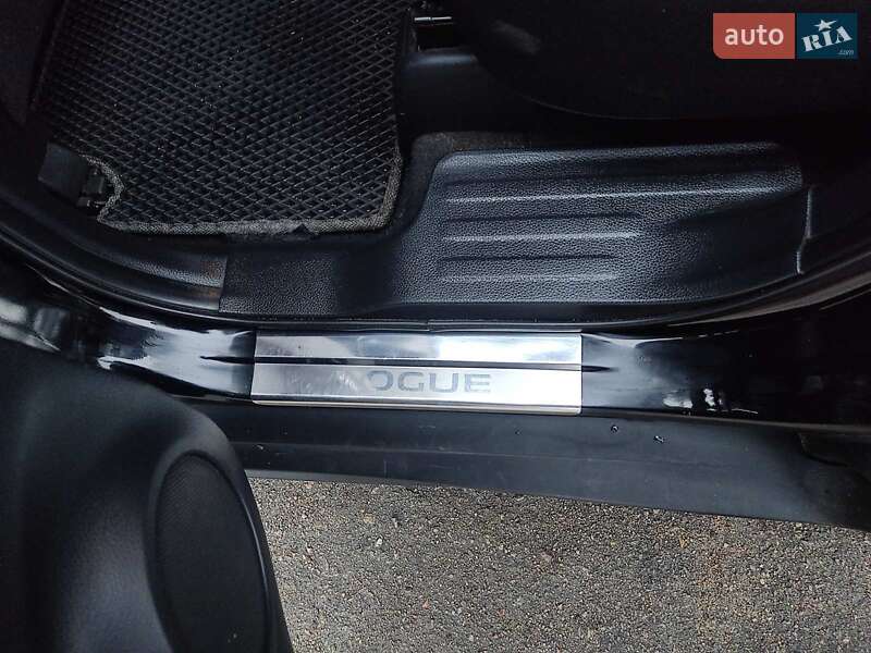Внедорожник / Кроссовер Nissan Rogue 2019 в Яготине