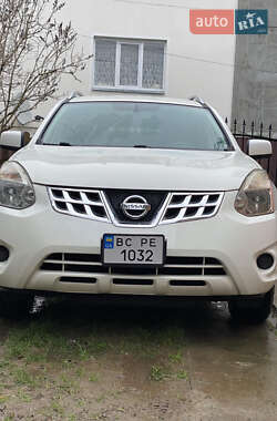 Позашляховик / Кросовер Nissan Rogue 2012 в Стрию