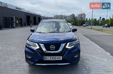 Позашляховик / Кросовер Nissan Rogue 2017 в Полтаві