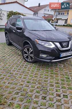 Позашляховик / Кросовер Nissan Rogue 2017 в Полтаві