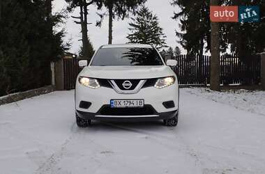 Позашляховик / Кросовер Nissan Rogue 2016 в Старокостянтинові