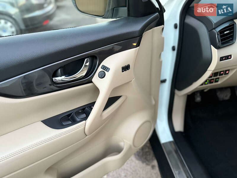 Позашляховик / Кросовер Nissan Rogue 2018 в Вінниці