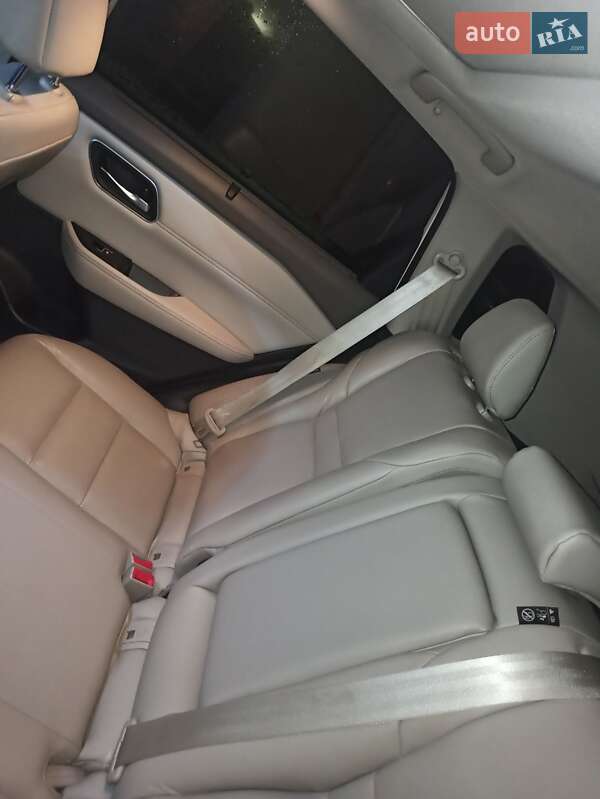 Позашляховик / Кросовер Nissan Rogue 2020 в Івано-Франківську