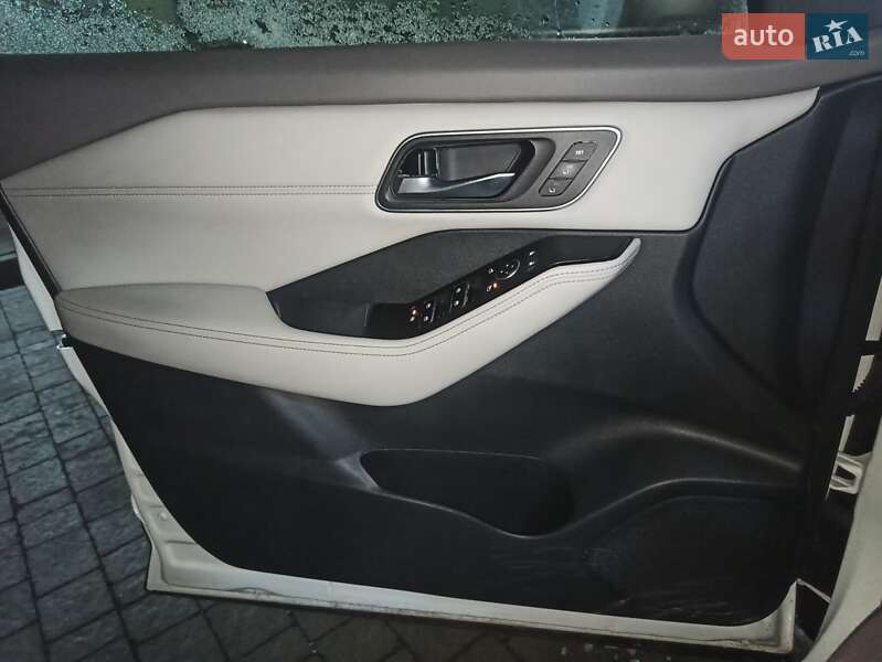 Позашляховик / Кросовер Nissan Rogue 2020 в Івано-Франківську