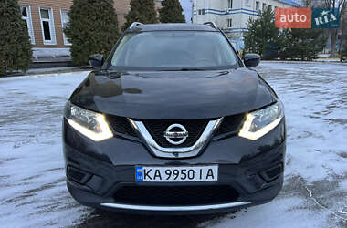 Внедорожник / Кроссовер Nissan Rogue 2015 в Киеве