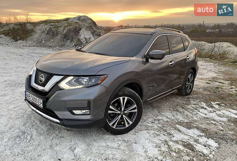 Позашляховик / Кросовер Nissan Rogue 2017 в Львові