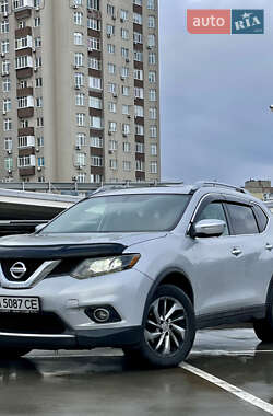 Внедорожник / Кроссовер Nissan Rogue 2015 в Киеве