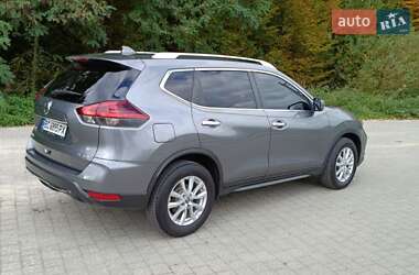 Позашляховик / Кросовер Nissan Rogue 2017 в Городку