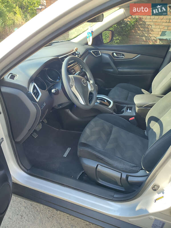 Позашляховик / Кросовер Nissan Rogue 2015 в Опішне