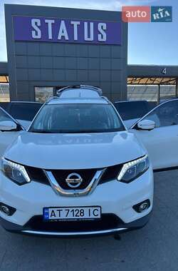 Внедорожник / Кроссовер Nissan Rogue 2015 в Самборе