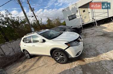 Внедорожник / Кроссовер Nissan Rogue 2015 в Львове