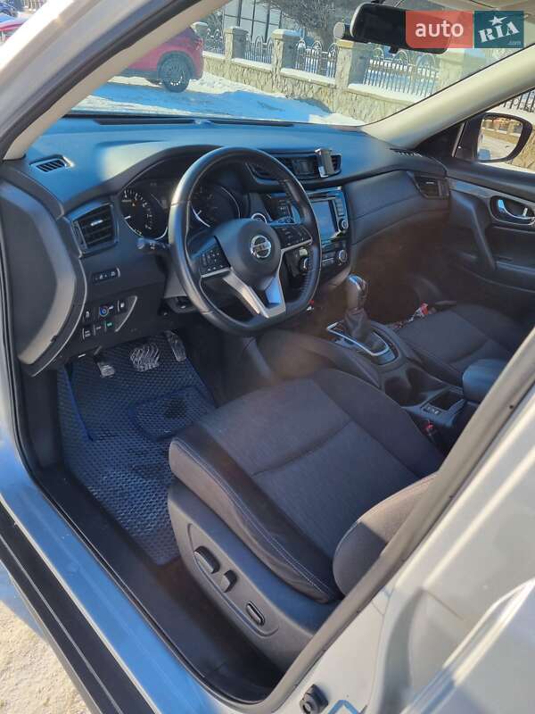 Позашляховик / Кросовер Nissan Rogue 2018 в Сумах