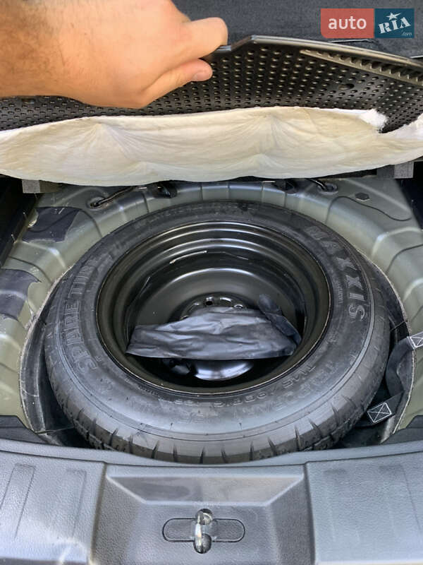 Внедорожник / Кроссовер Nissan Rogue 2017 в Радивилове