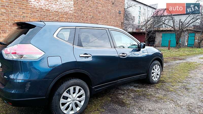 Позашляховик / Кросовер Nissan Rogue 2016 в Помічній