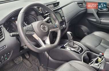 Внедорожник / Кроссовер Nissan Rogue 2019 в 