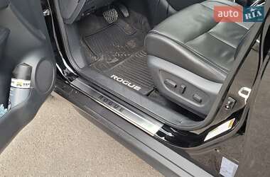 Внедорожник / Кроссовер Nissan Rogue 2019 в 