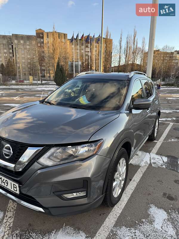 Внедорожник / Кроссовер Nissan Rogue 2018 в Ивано-Франковске