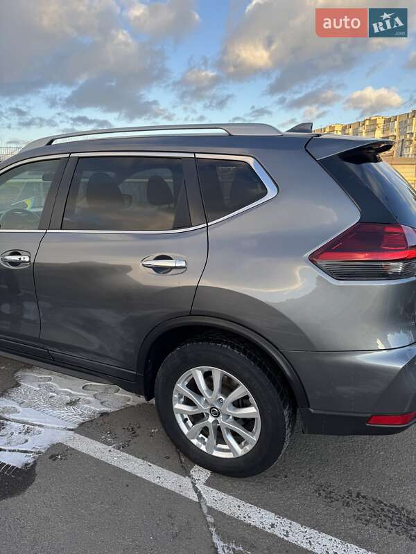 Внедорожник / Кроссовер Nissan Rogue 2018 в Ивано-Франковске