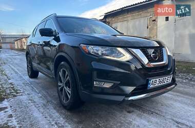 Позашляховик / Кросовер Nissan Rogue 2017 в Вінниці