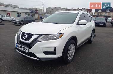 Позашляховик / Кросовер Nissan Rogue 2017 в Черкасах