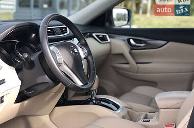 Позашляховик / Кросовер Nissan Rogue 2016 в 