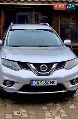 Позашляховик / Кросовер Nissan Rogue 2015 в Києві