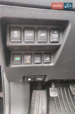 Внедорожник / Кроссовер Nissan Rogue 2014 в Ужгороде