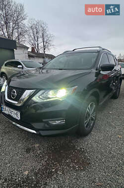 Позашляховик / Кросовер Nissan Rogue 2017 в Новомиргороді