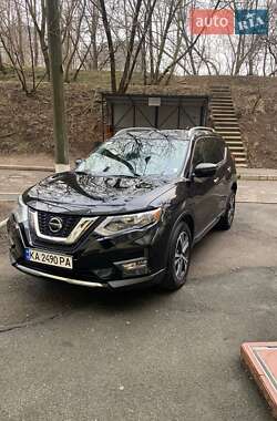 Внедорожник / Кроссовер Nissan Rogue 2017 в Киеве