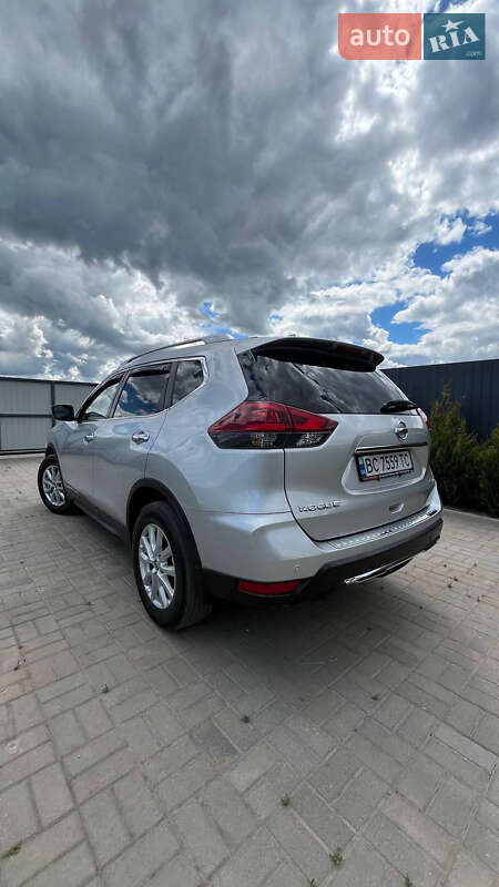 Внедорожник / Кроссовер Nissan Rogue 2018 в Львове