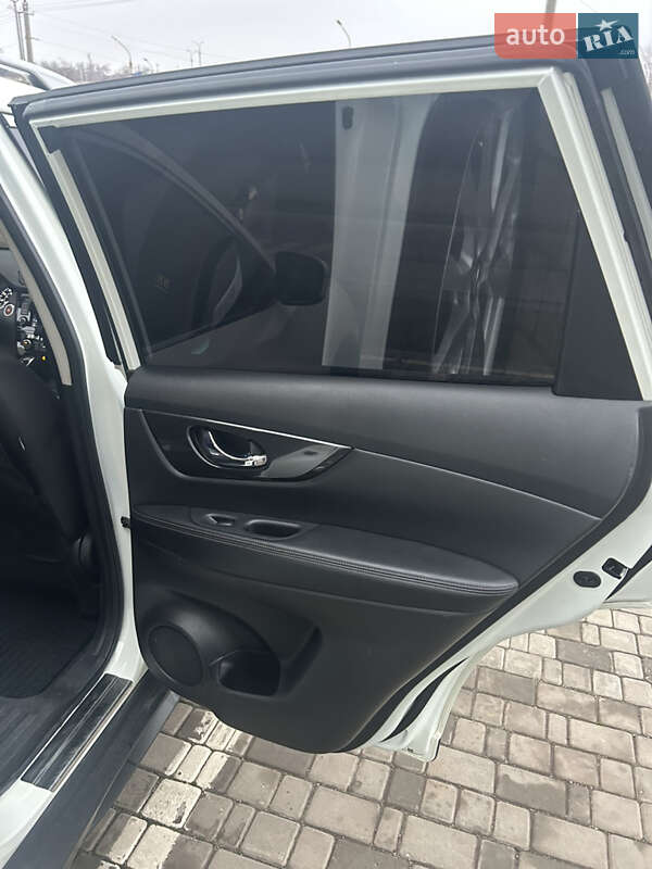 Позашляховик / Кросовер Nissan Rogue 2018 в Кривому Розі