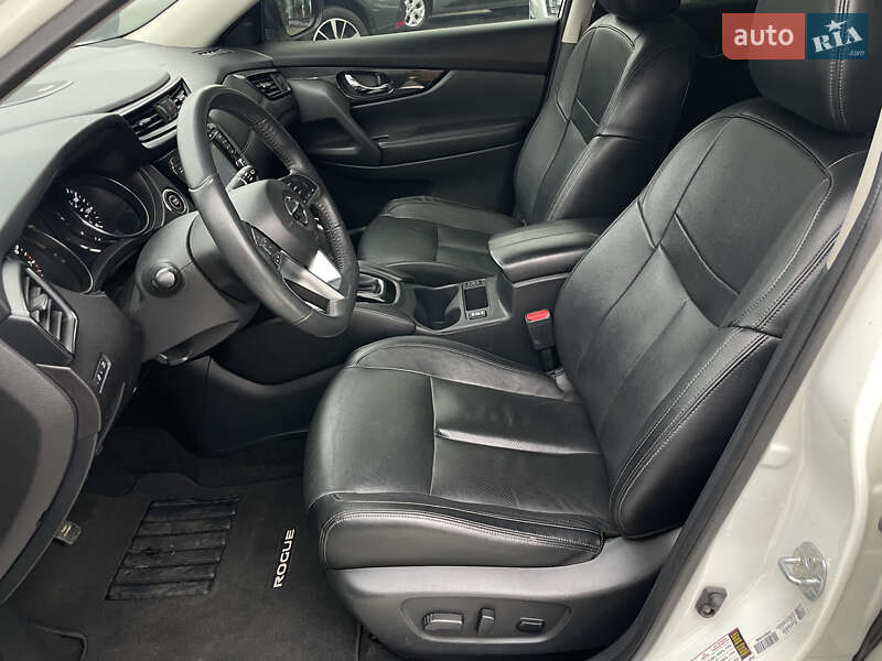 Внедорожник / Кроссовер Nissan Rogue 2017 в Одессе