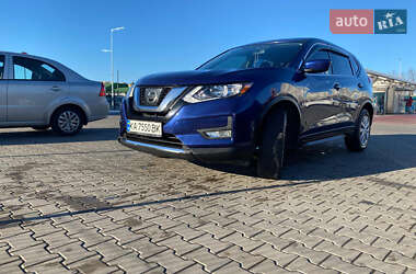 Внедорожник / Кроссовер Nissan Rogue 2017 в 