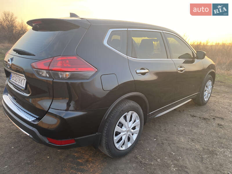 Внедорожник / Кроссовер Nissan Rogue 2017 в Зеленодольской