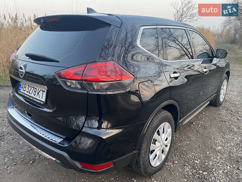 Внедорожник / Кроссовер Nissan Rogue 2017 в Зеленодольской