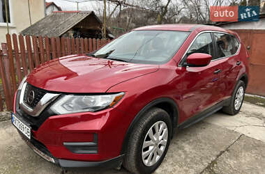 Внедорожник / Кроссовер Nissan Rogue 2017 в 