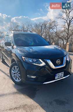 Внедорожник / Кроссовер Nissan Rogue 2017 в Днепре