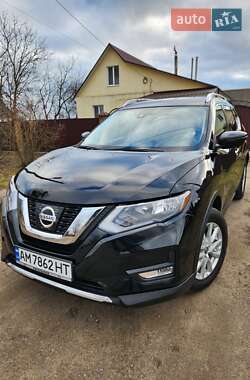 Внедорожник / Кроссовер Nissan Rogue 2018 в Коростене