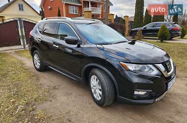 Внедорожник / Кроссовер Nissan Rogue 2018 в Коростене