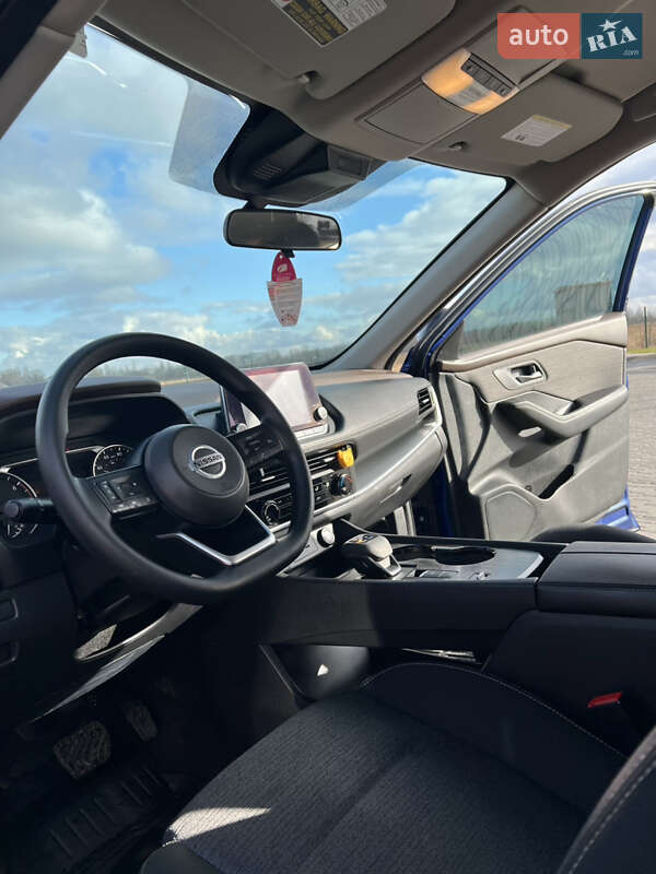 Внедорожник / Кроссовер Nissan Rogue 2021 в Зенькове