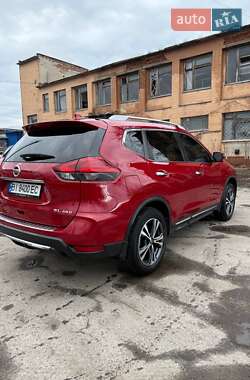 Внедорожник / Кроссовер Nissan Rogue 2017 в Полтаве