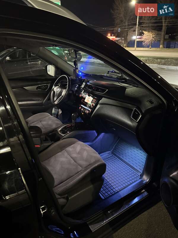 Внедорожник / Кроссовер Nissan Rogue 2015 в Полтаве