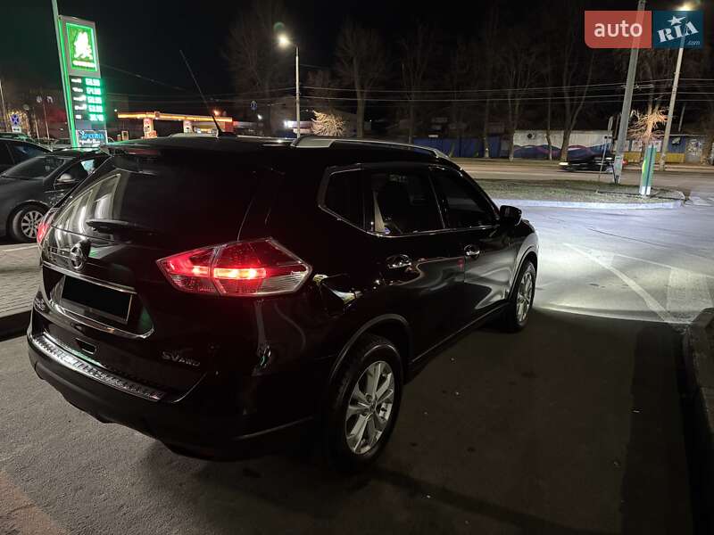 Внедорожник / Кроссовер Nissan Rogue 2015 в Полтаве