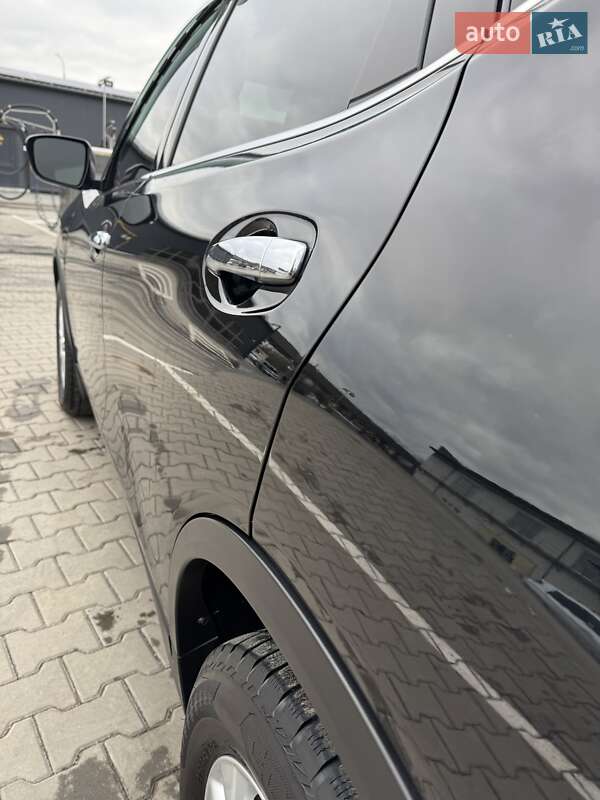 Внедорожник / Кроссовер Nissan Rogue 2015 в Полтаве