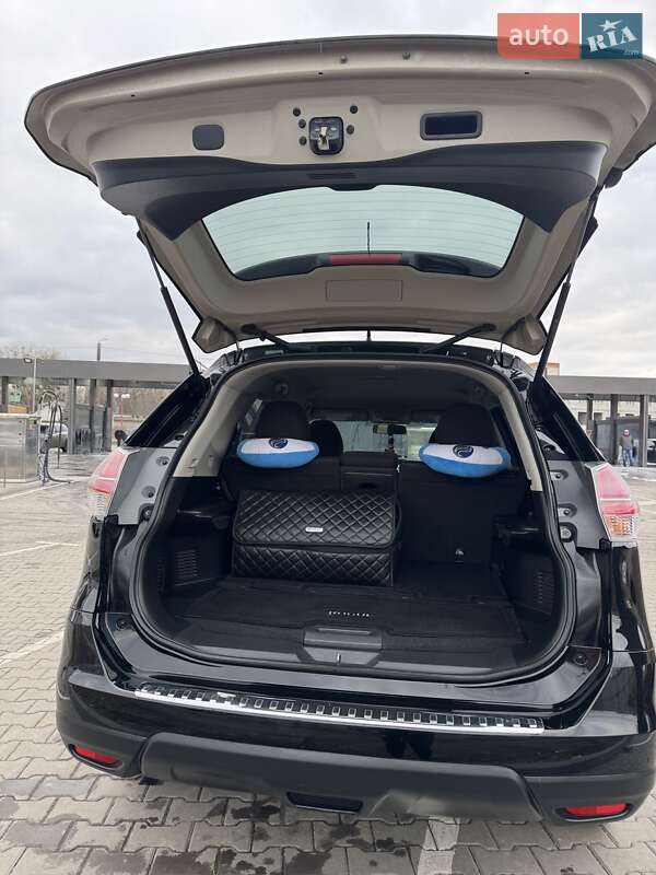 Внедорожник / Кроссовер Nissan Rogue 2015 в Полтаве