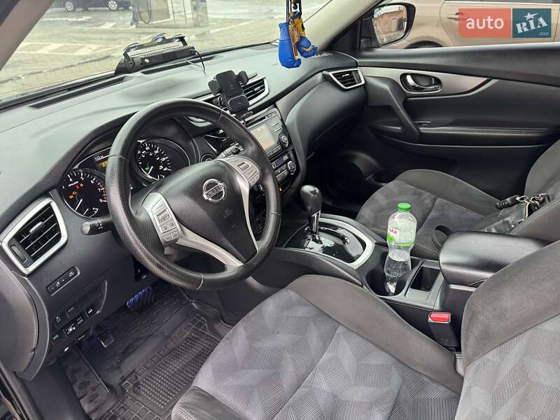 Внедорожник / Кроссовер Nissan Rogue 2015 в Полтаве